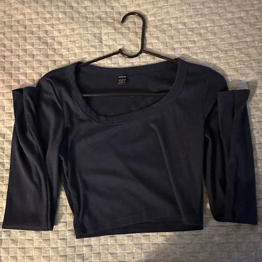 Navy blue long sleeve crop top